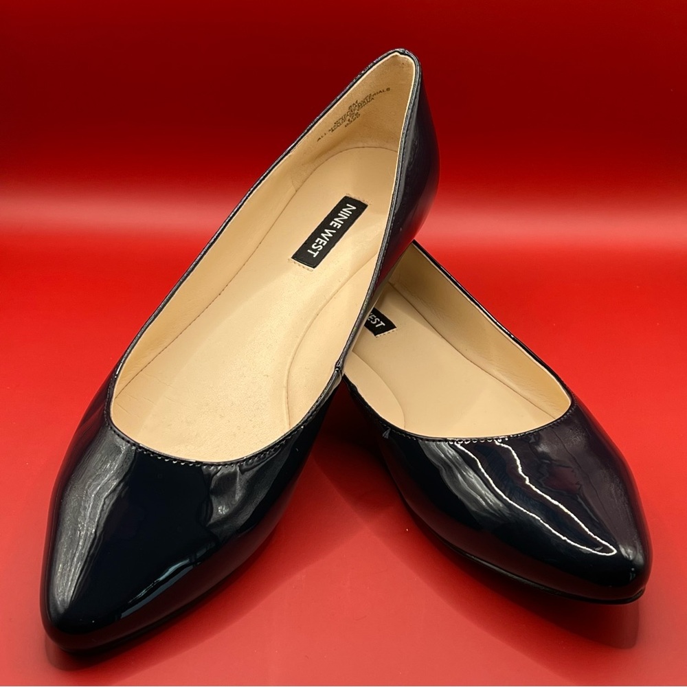 Nine West Women’s Size 8 SpeakUp Almond Toe Shoe - Navy- NWOT